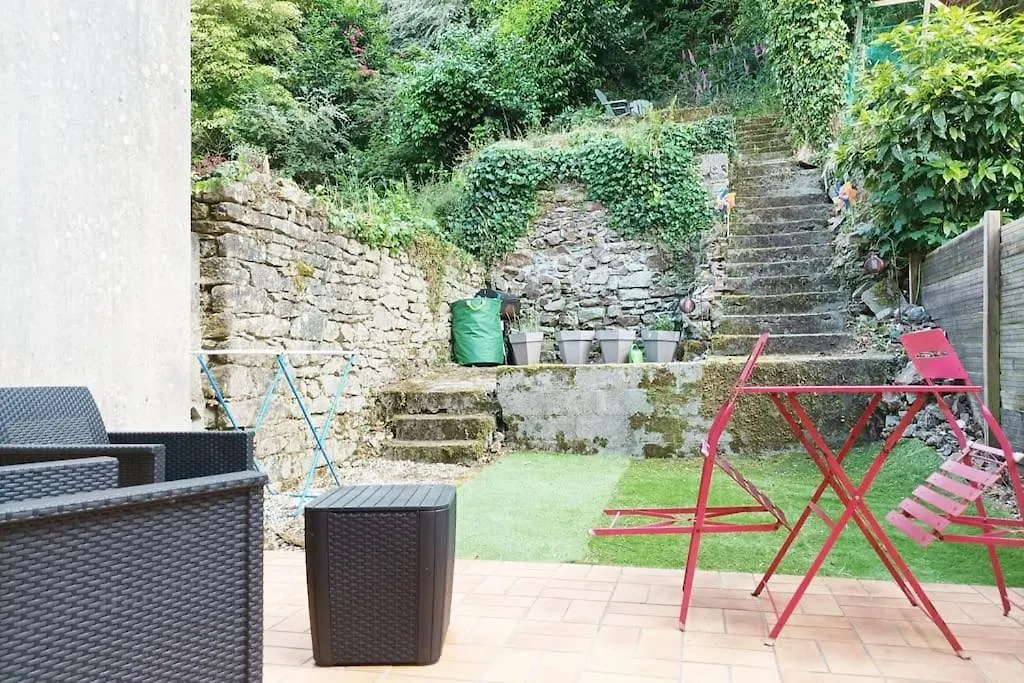 Appartement oo Le jardin oo paisible studio équipé et bien placé Quimper